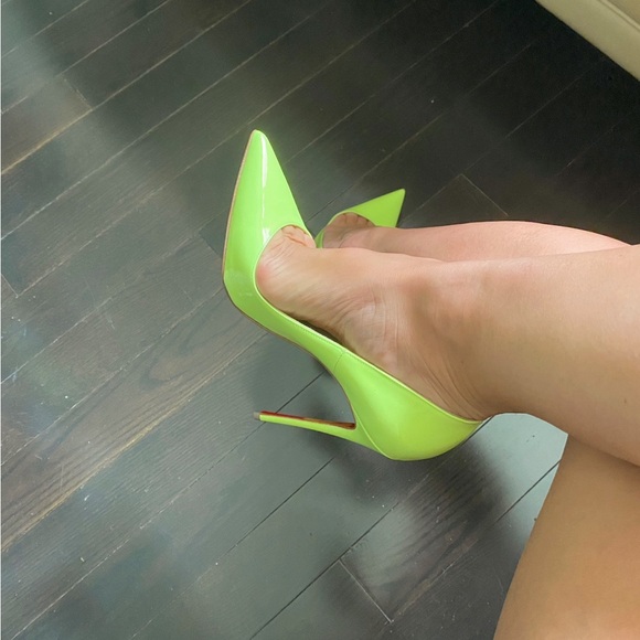 Christian Louboutin So Kate 37.5 EUC - Picture 2 of 7